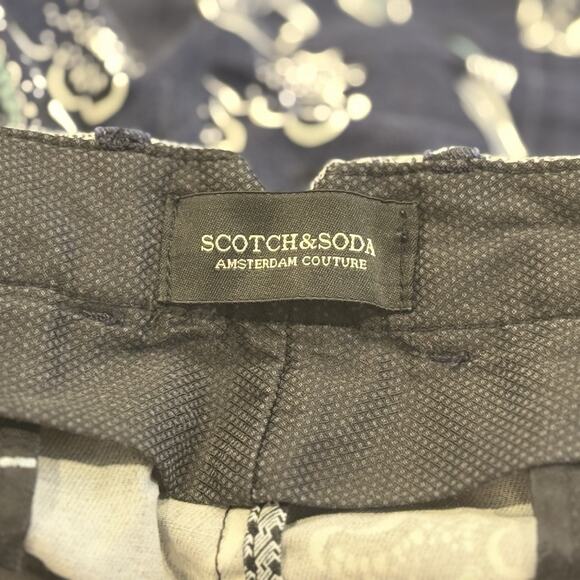 Scotch & Soda Navy Floral Bermuda Shorts in Size 36 - Picture 3 of 7